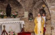 Pope visiting House of the Virgin Mary Ephesus
