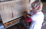 Producing hand made carpets in Cappadocia